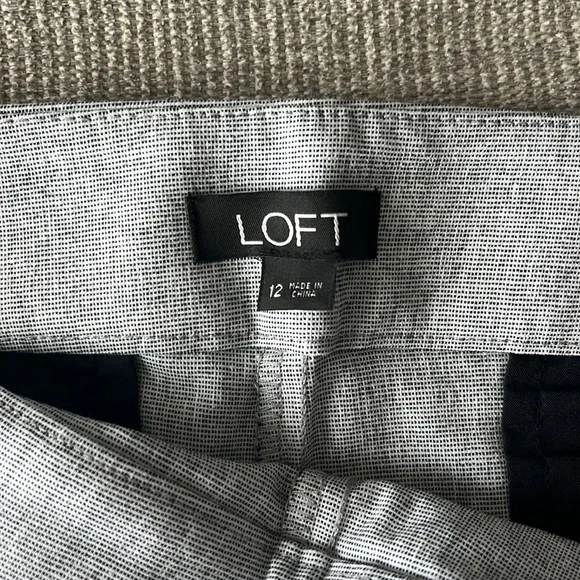 LOFT Ruffle Short - Picture 4 of 5